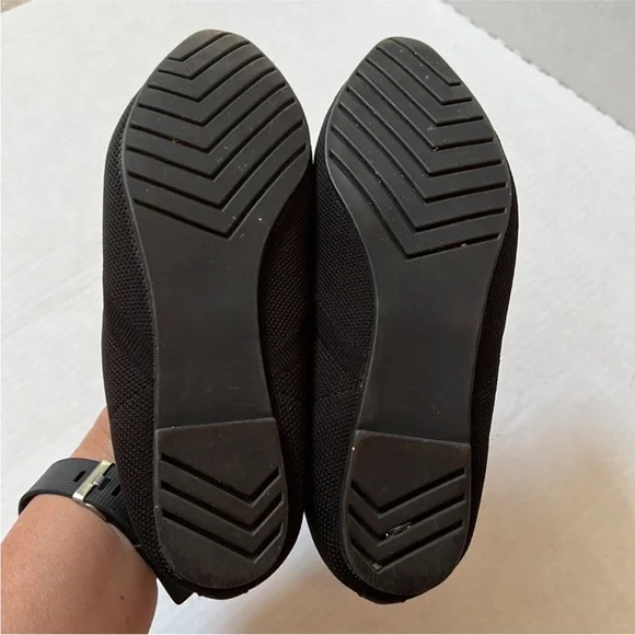 Cynthia Rowley Black Pointed-Toe Flats - Picture 8 of 8